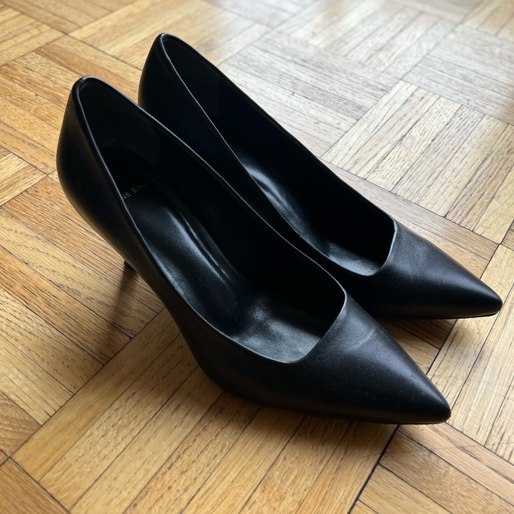 Anine Bing classic black heels